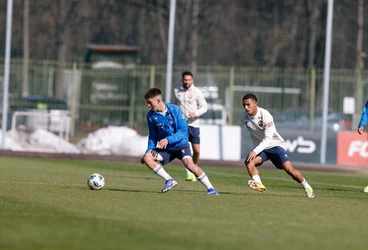 Основа победила молодежку в товарищеском матче