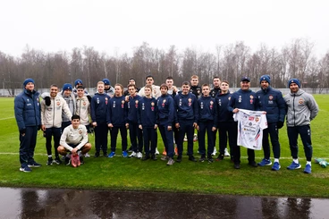 Команда ПФК ЦСКА по футболу среди слепых посетила базу в Ватутинках