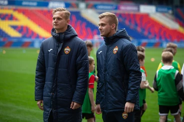 Владислав Тороп и Данила Боков: Нам нужно отгородиться от сравнений с другими вратарями