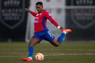 Мойзес: У меня шестеро братьев и сестер. Спасибо им и родителям, что с самого детства объяснили мне, что такое хорошо и что такое плохо!