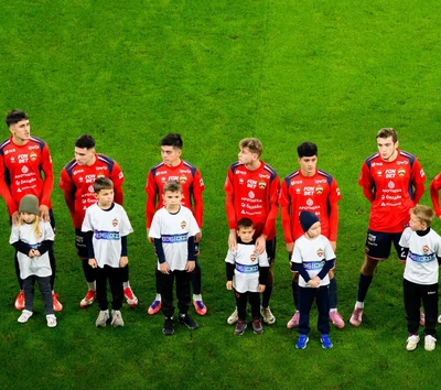 Выход ребенка на поле с футболистом ЦСКА