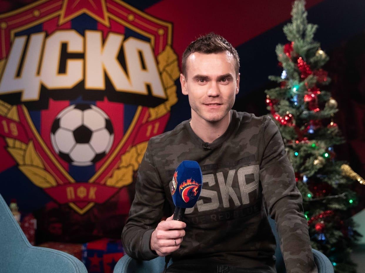 Видеопоздравление от футболиста с праздником