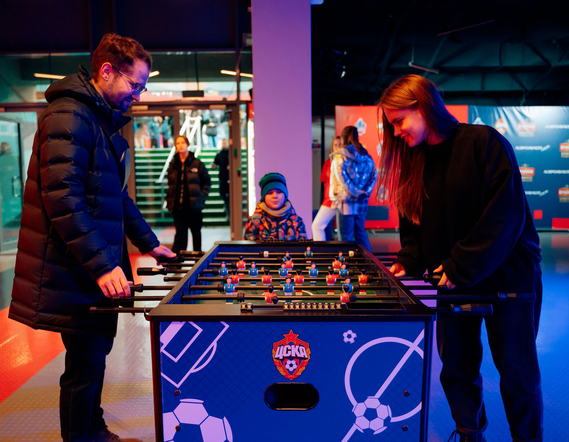 Фан-зона и розыгрыши призов Фан-зона и розыгрыши призов