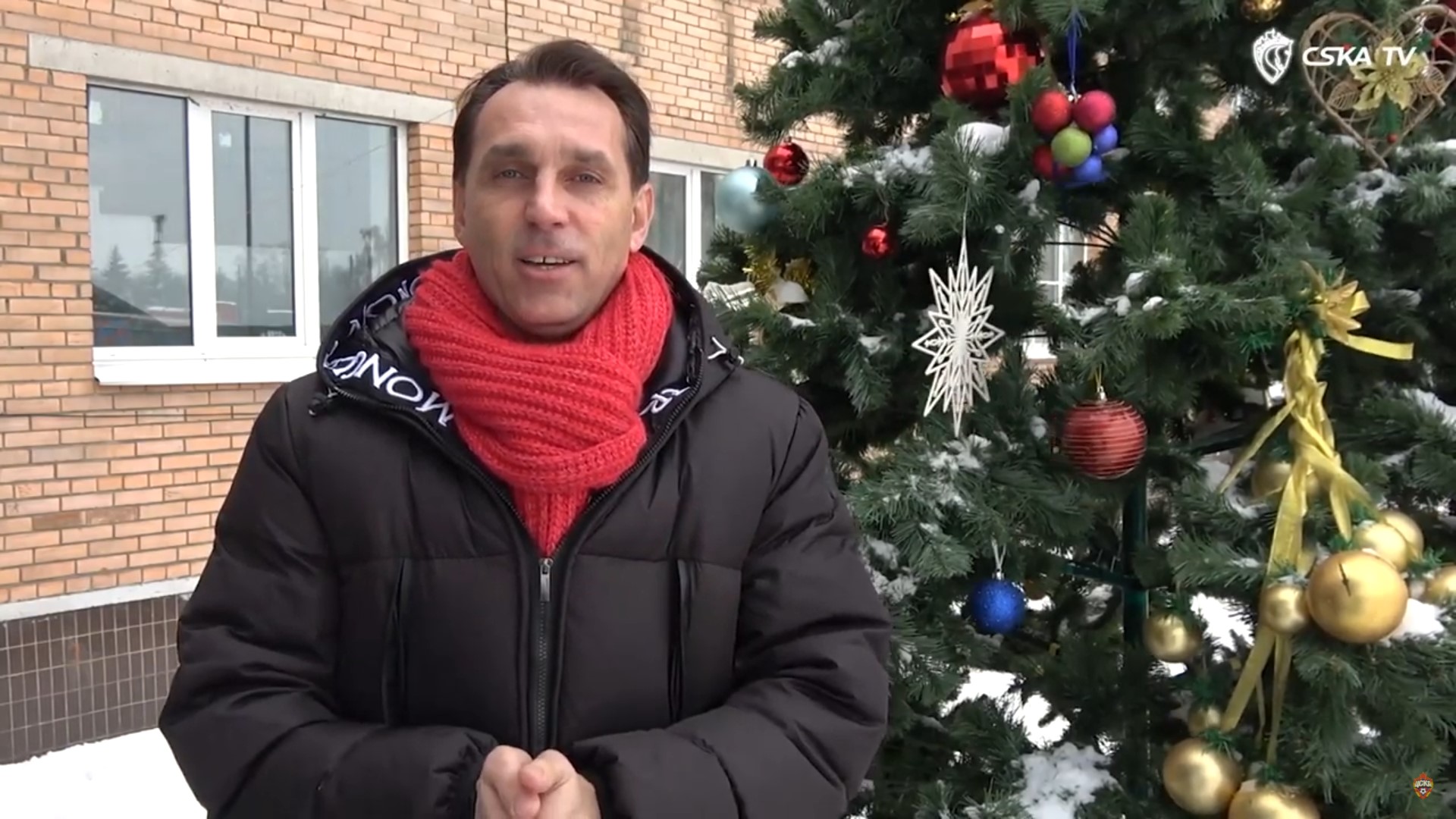 Академия поздравляет с Новым годом!